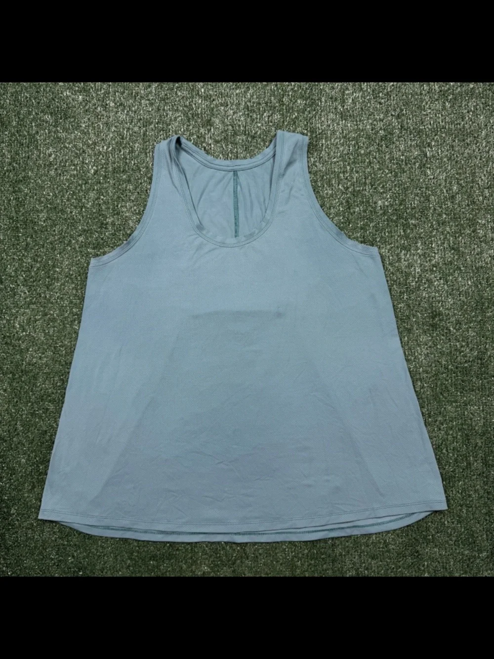 Lululemon Women's Shirt Size 8 Green Lightweight Sleeveless Performance Ladies - Picture 1 of 6